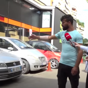 Parkimi i gabuar, pengon biznesin/Polici: “S’kemi çfarë të bëjm”