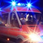 Aksident pranë Pogradecit: Makina del nga rruga përplaset me barrierat, plagoset shoferja shpëton fëmija