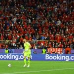 Incidentet gjatë ndeshjes Itali-Shqipëri, UEFA gjobit 37 mijë euro FSHF-në: Ja çfarë bënë tifozët shqiptarë