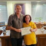Shpëtoi nga mbytja një grua, Bashkia e Pogradecit nderon qytetaren, përfiton rrogë shtesë
