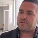 Drejtori i shkollës artistike në Durrës shpallet në kërkim për drogë, iu gjet edhe pistoletë në banesë