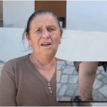 “Djali më mbante, nusja më gjuante me shkop”/ 74-vjeçarja e dhunuar rrëfen tmerrin: Ai ka rrahur dhe të atin