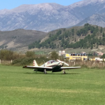 Avionë turistikë në Gjirokastër! Ulen pilotët e parë në aerodromin e Gjirokastrës, pas 90 vitesh