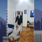 E përdor burrin si lecke pastrimi, video virale!