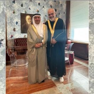 Kryeministri Rama pret në zyrë ambasadorin e Arabisë Saudite, vesh tunikën dhuratë nga Princi i Kurorës: Shenjë falënderimi për ftesën për të vizituar Riadin