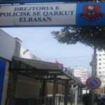 U arrestuan për vjedhje, arratisen nga dhomat e shoqërimit dy persona në Elbasan!