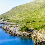 Humb një turiste në Karaburun, forcat e shpëtimit në kërkim