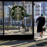 Klienti u dogj nga pija me kapakun e pa mbyllur mirë, Starbucks dënohet me 50 milionë dollarë