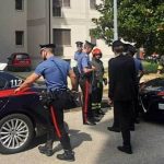 Nuk pranojnë orientimin seksual të vajzës së tyre, arrestohen prindërit e 19-vjeçares