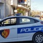 E rëndë në Vlorë, vajza godet me thikë babain