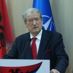 Berisha mban deklaratën e parë publike për zgjedhjet, apeli për demokratët