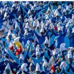 Një qytet francez theu rekordin botëror për njerëz të veshur si “Smurfs”