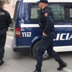 E rëndë në Kukës/ I kishte ndaluar një ditë më parë, i shkojnë në shtëpi dhe bëjnë për spital policin