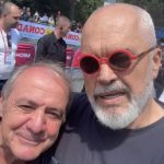 Rama ndjek ‘Giro d’Italia’ nga sheshi ‘Skënderbej’: Kjo është Europa e Ballkanit
