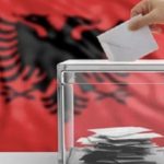 Librazhd/ U kap duke fotografuar votën, qytetari tenton “të arratiset” nga dritarja