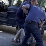 Qëlloi mjeken me pistoletë me gogla, policia kap pas ndjekjes 42-vjeçarin në Tiranë