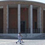 Familjet shqiptare kërkojnë borxh tek të afërmit, banka zgjedhja e dytë