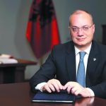 Ministri i Jashtëm për mediat greke: Angazhohemi për zgjidhje të drejtë për “detin”