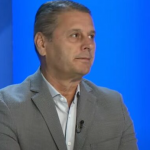 “Jo më ‘masakra’ me 40 euro shezlloni për kosovarët”, Ndreu: Katër euro në qendër të Shëngjinit, pesë euro në Ranën e Hedhun