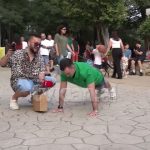 “Çmenden” gjatë intervistës: Qytetarët pompa dhe hedhje me litar për të fituar çmimin!