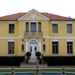 Ambasada e SHBA apel qytetarëve: Mos përdorni vizën turistike për të lindur fëmijë