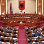 Debate në seancën e fundit parlamentare, PD dhe PS përplasen për zjarrin në Elbasan