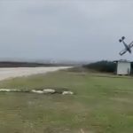 Propozimi për martesë përfundon në tragjedi, aeroplani rrëzohet pasi ajo tha… “Po”