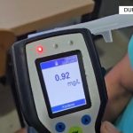EMRI/ Tentoi të vriste fqinjin duke e shtypur me makinë, arrestohet 32-vjeçari
