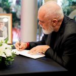 “Me mall Edi”- Zbulohet mesazhi që Rama la në librin e ngushëllimeve të Anagnostit