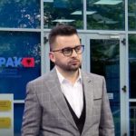 “Sa më shpejt, please”, dalin mesazhet mes Erion Isait dhe fitueses së tenderit