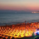 Dyshohet se përdhunoi 18-vjeçaren italiane në plazh, arrestohet i riu në Durrës