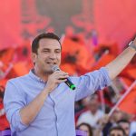 Këshilli Bashkiak i Tiranës shkarkon zyrtarisht kryebashkiakun Erion Veliaj