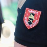 Kush do kalojë i pari me makinë?! Si nisi sherri në Tiranë, gardisti i nxori armën qytetarit dhe e kërcënoi