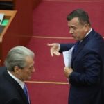 Festoi 81-vjetorin, Balla për Berishën: E ndryshoi ditëlindjen për ta pasur afër me udhëheqësin komunist, Enver Hoxha