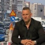 Kandidati Binaj: Në një vit, qytetarët humbin 15 ditë në trafikun e Tiranës, kohë që mund ta kalojmë me prindërit dhe fëmijët