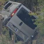 Aksident i rëndë në aksin Berat-Lushnje, furgoni me turistë në kanal! 4 të plagosur