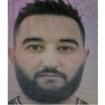 U kap me 23 armë, mes tyre snajpera! Kush është 34-vjeçari i arrestuar