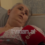 Duke ecur në rrugë e përplas traktori… 12 brinjë të thyera dhe tani duan t’i ngecin fajin