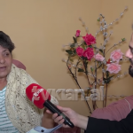 Djali humb mendjen për pronën, rreh mamin e motrën, e shan nënën ‘kurvë’!