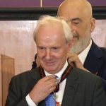 Rama nderon profesorin e Universitetit Boku: Nuk do ikësh nga kjo botë si austriak, por edhe si shqiptar! Pasaporta do të të vijë pa të marrë leje