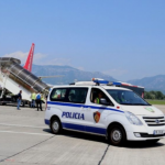 Përfitoi mbi 33 mijë euro, duke mashtruar nëpërmjet emaileve fiktive, ekstradohet nga Gjermania 37-vjeçarja rumune