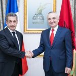 “Sarkozy u shoqërua sikur po rikthehej në Pallatin Élysée. Unë u rrëmbeva në prag të zgjedhjeve”, Ilir Meta shkruan nga burgu: Në Francë mbizotëron ende ligji