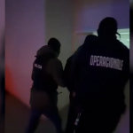 Merret peng nga 5 persona për 5 mijë euro i riu në Tiranë, dy të arrestuar