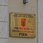 Mori ryshfet pacientëve mbi 39 mijë euro, pritet sot vendimi për mjekun imazherist të Fierit, nuk paraqitet në Gjykatë