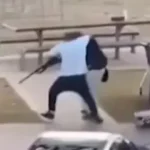 Heroi që shpëtoi qytetin! Mblidhen 1 mln dollarë pë burrin që i mori armën terroristit në Australi! CEO miliarder i dhuron…