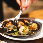 E pazakontë në Francë/ Vidhen 450 kg kërmij me vlerë 100 mijë $, ishin porosi për restorante me yje Michelin