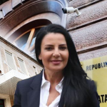 Gjykata Kushtetuese heq pezullimin e Belinda Ballukut