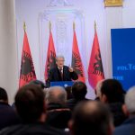 Sali Berisha njofton foltoren e radhës në Korçë, fton qytetarët ta ndjekin