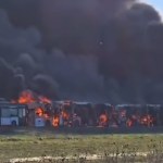 Zjarri në sektorin ‘Rinia’ në Durrës, Policia: U dogjën disa autobusë të vjetër