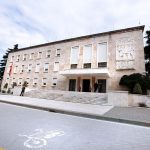 Vendos qeveria: E premtja, ditë pushimi për administratën